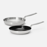 Zestaw patelni Lucca 4.0 Pro, ø 26 cm, 2 części - Patelnia bez nitów z wielowarstwowej stali nierdzewnej + nieprzywierająca patelnia bez nitów z wielowarstwowej stali nierdzewnej z powłoką ceramiczną