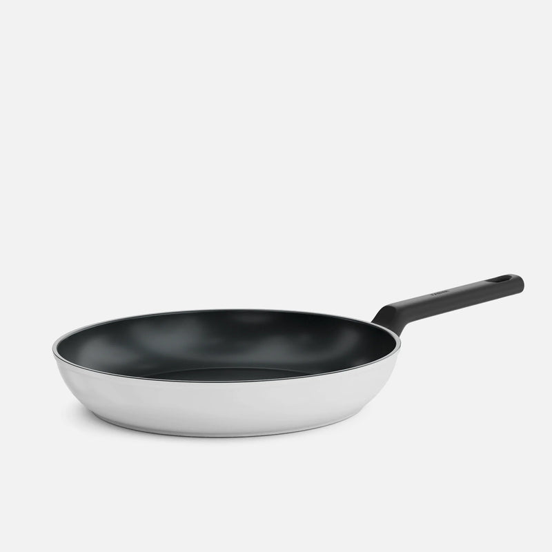 Patelnia Meda 5.0 Economy, ø 30 cm - Patelnia z nieprzywierającą powłoką ceramiczną bez pokrywki, kolor kremowy